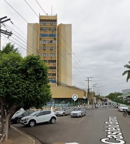 SALA COMERCIAL, SUBDIVIDIDA EM 5 AMBIENTES, CENTRO E. VÁRZEA GRANDE, FRENTE TERMINAL ANDRE