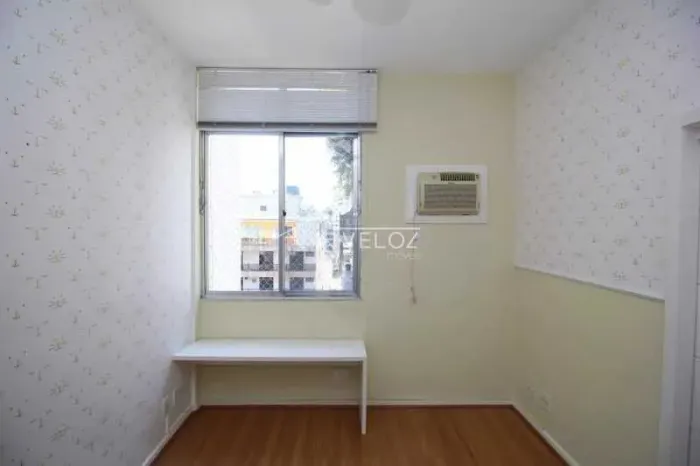 Apartamento : / Residencial / Laranjeiras