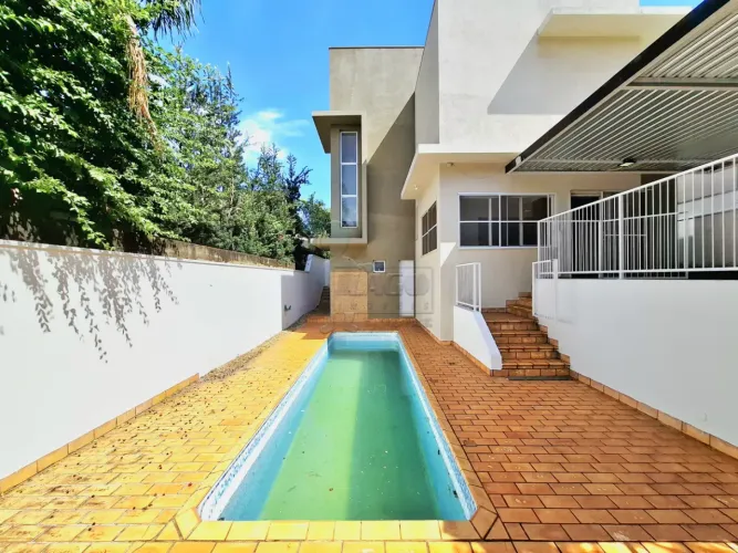 Casa sobrado de 197m² com 03 suítes para venda e locação em condomínio - Vila do Golf