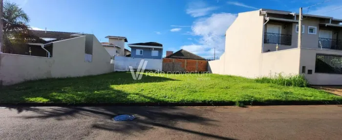 Terreno à venda no Residencial Terras do Barão