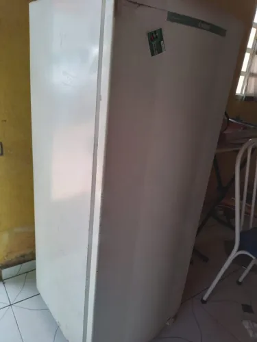 Geladeira usada conservada interesse *