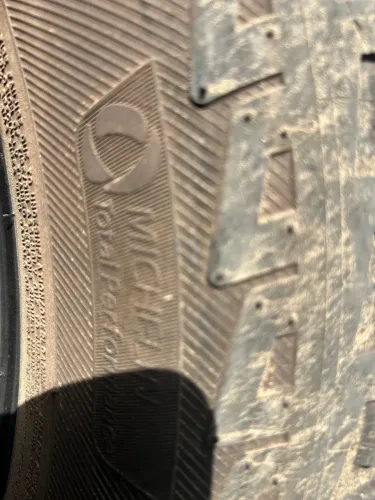 4 Pneus 215/65/16 102 Michelin