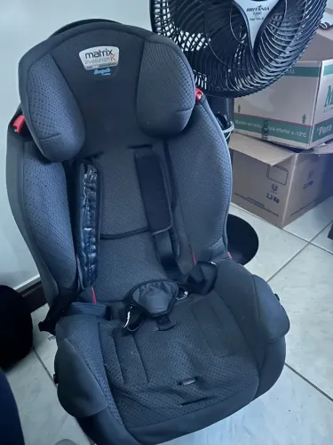Vendo cadeirinha de carro para bebê