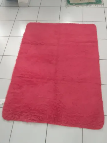 Tapete semi novo