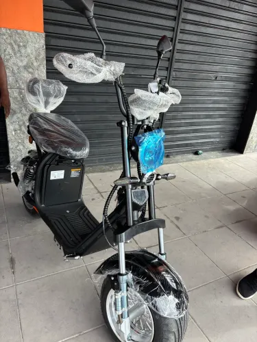 Scooter elétrica 