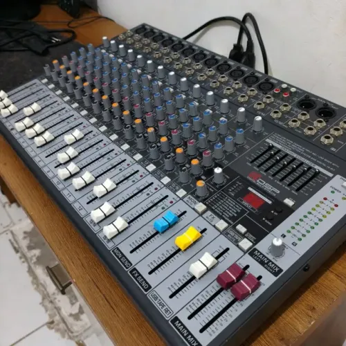 Mesa De Som Com 16 Canais Arcano Amix-16 interface USB