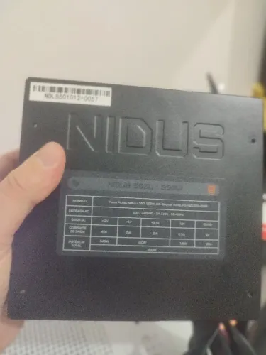 Fonte de energia 550w Nova ( Nova 4 meses de uso )
