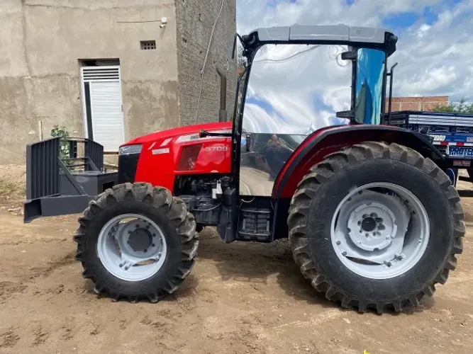 Trator Massey 5709
