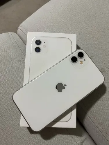 iPhone 11 Branco - Tela Quebrada - Oportunidade