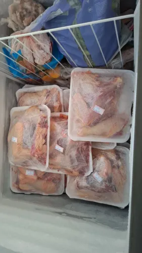 FRANGO CAIPIRA LIMPO E PICADO