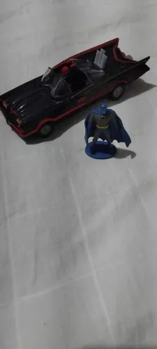 Batmovel de fricção com batman
