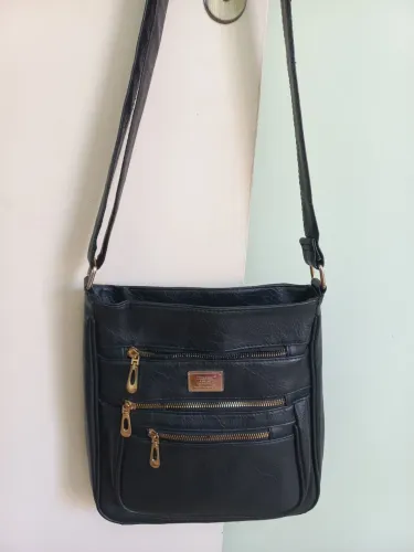 Bolsa feminina preta com alça