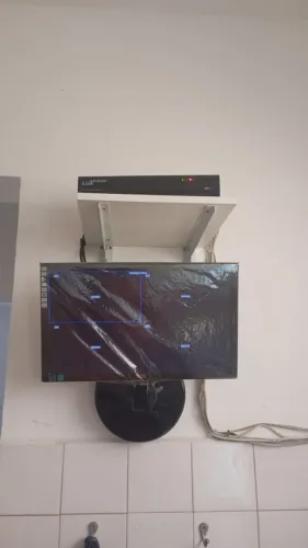 6 Câmeras c/ Kit completo fiação, com Dvr, monitor, mouse e suporte