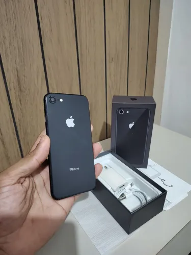 Vendo iPhone 8g funcionando tudo