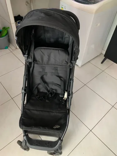 Carrinho de bebê em perfeito estado 