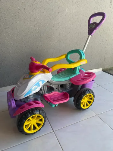 Quadriciclo infantil