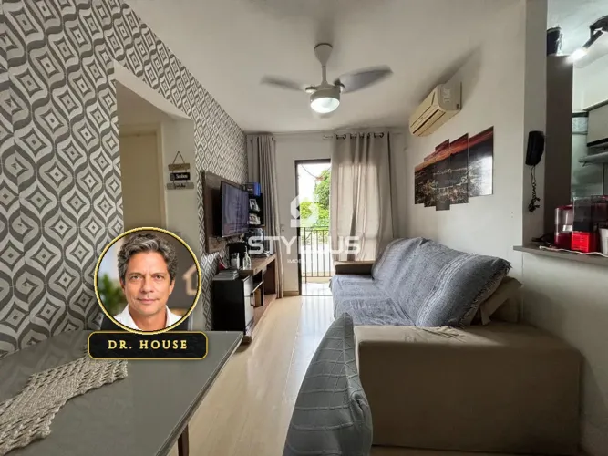 Apartamento Reformado com Suíte e Varanda em Maria da Graça! M32U