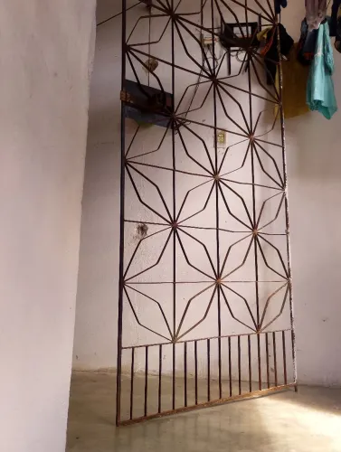 Grade de ferro reforçada