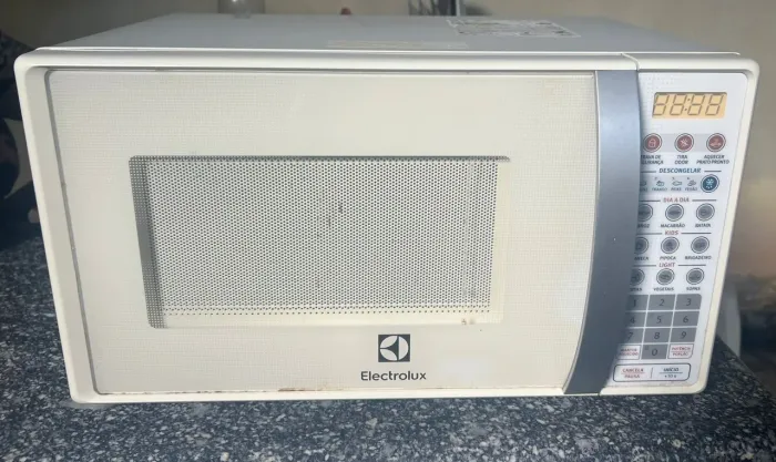 Micro-ondas Electrolux MTO30