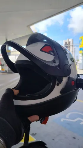 Capacete San Marino com intercomunicador