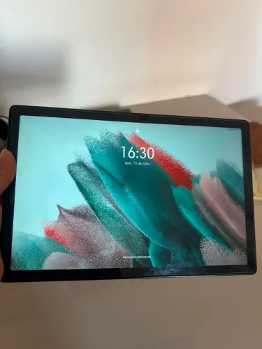 Tablet Samsung A8