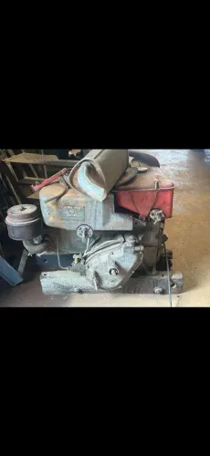 Motor Yanmar NT 85 F, 9 CV, 1800 RPM, com refrigeração a água.