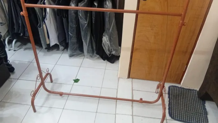 Arara para roupas luxo