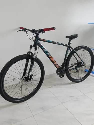 Bicicleta aro 29, tamanho 21 seminova
