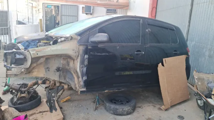Compro carros pra retirada de peças 