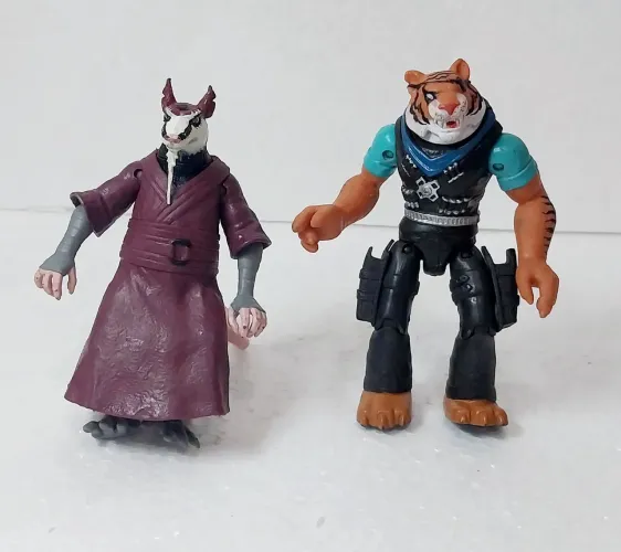 Bonecos colecionáveis personagens dos Tartarugas Ninjas