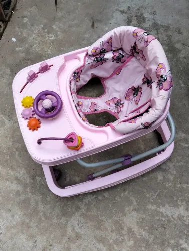 Carrinho andandor infantil
