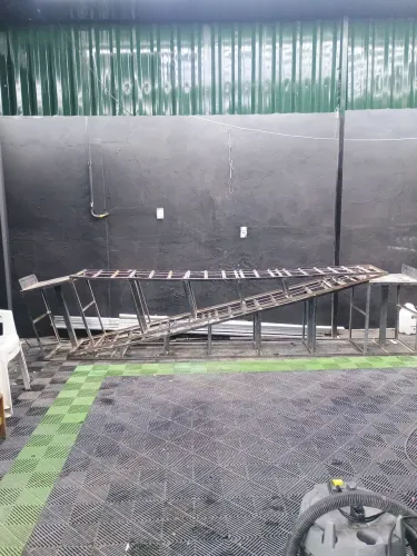 Rampa de ferro para lavagem de chassis