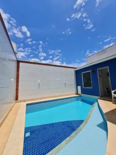 Casa para Locação em Cabo Frio, Novo Portinho, 4 dormitórios, 4 suítes, 6 banheiros, 2 vag