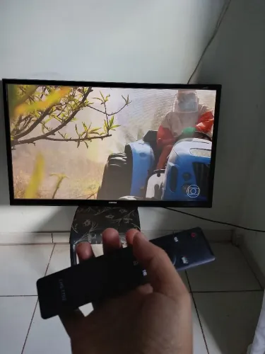 Tv digital Samsung 55 polegadas com controle/não é SMART