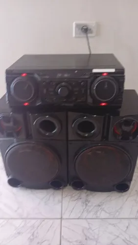 Rádio LG 1800 RMS usado em boas condições
