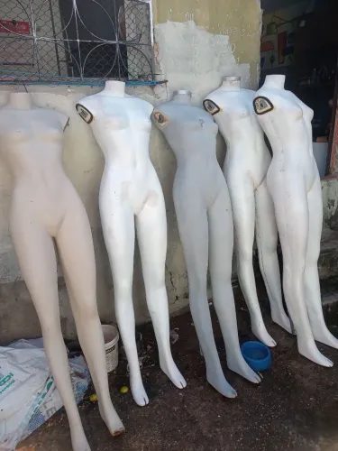 Manequins inteiro sem base 