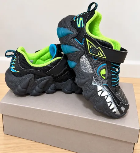 Tênis skechers skech-o-saurus lights TAM 31