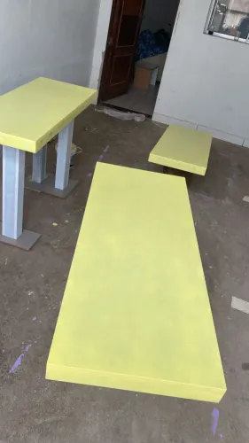 Bancos e mesas ideal para sorveteria 