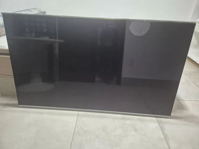 (Modelo LG 65UM7650PSB) tela quebra tV para a retirada de peçda.<br><br>65UM7650PSB<br><br>65UM7650PSB