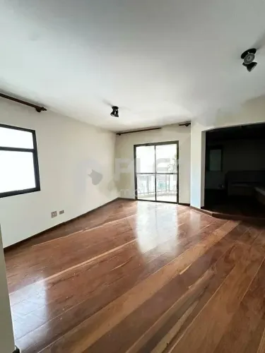 Apartamento à venda na Rua Pedro Doll em Santana com 3 quartos, 1 Suite , 1 Vaga