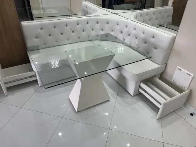 Canto Alemão com mesa de vidro