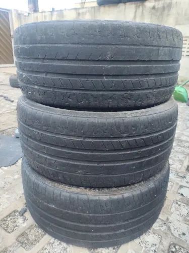3 pneus 215/40 R17