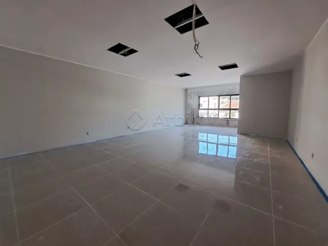 Sala comercial para alugar no Centro de Americana/SP.