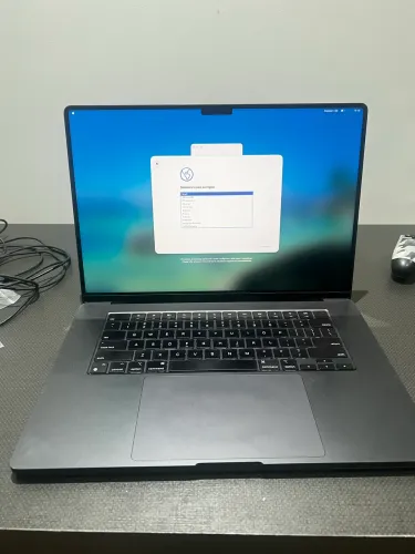 MacBook Pro M3 Pro 512GB SSD 36GB RAM