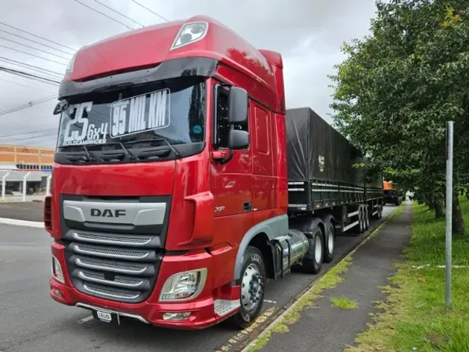 DAF XF 530 6X4 Bug Leve Mola Ano 2025 Baixo KM 96 mil Bitrenzão Graneleiro 3x3 Librelato