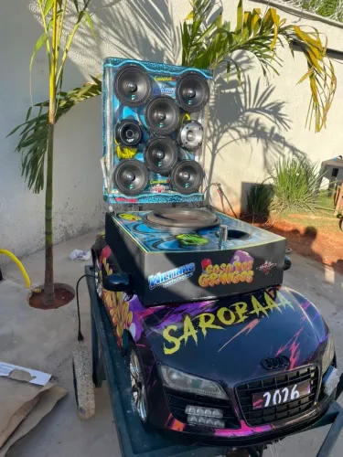 Caixa de som Automotiva