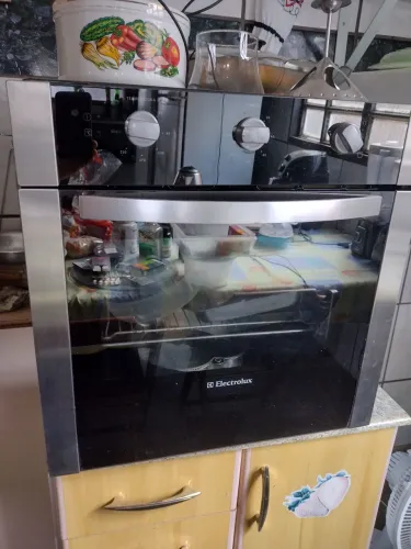 Vende se um forno elétrico