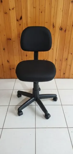 Cadeira secretária preta