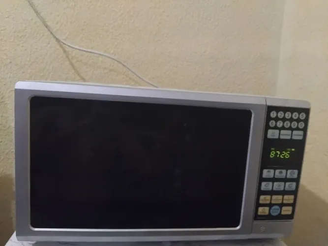 Microondas philco 22L funcionando perfeitamente esquentando normal 