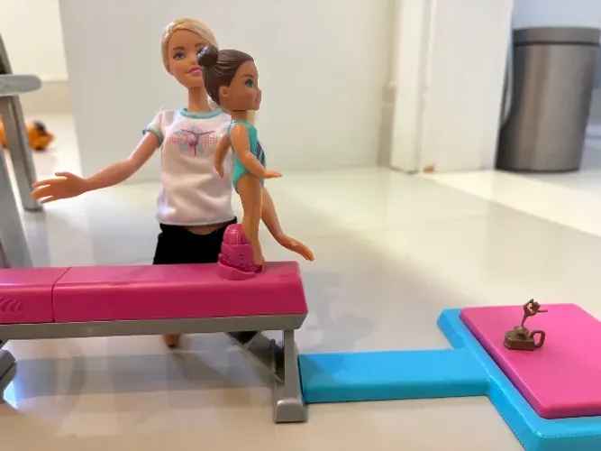 barbie ginasta piruetas, da mortal de verdade!